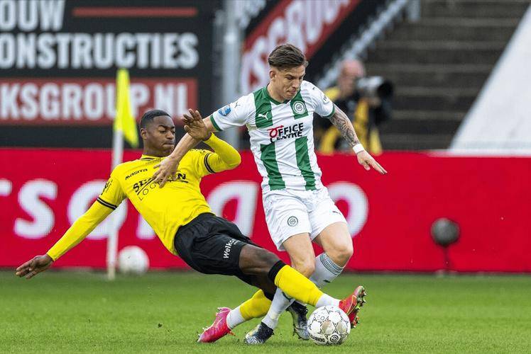 展现出极高 展现出极高