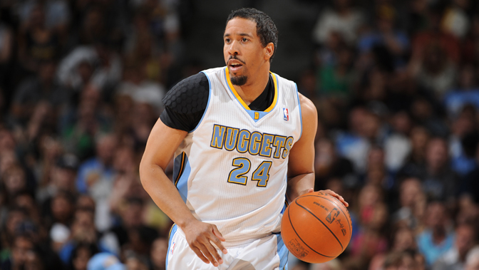 周边车位或 周边车位或